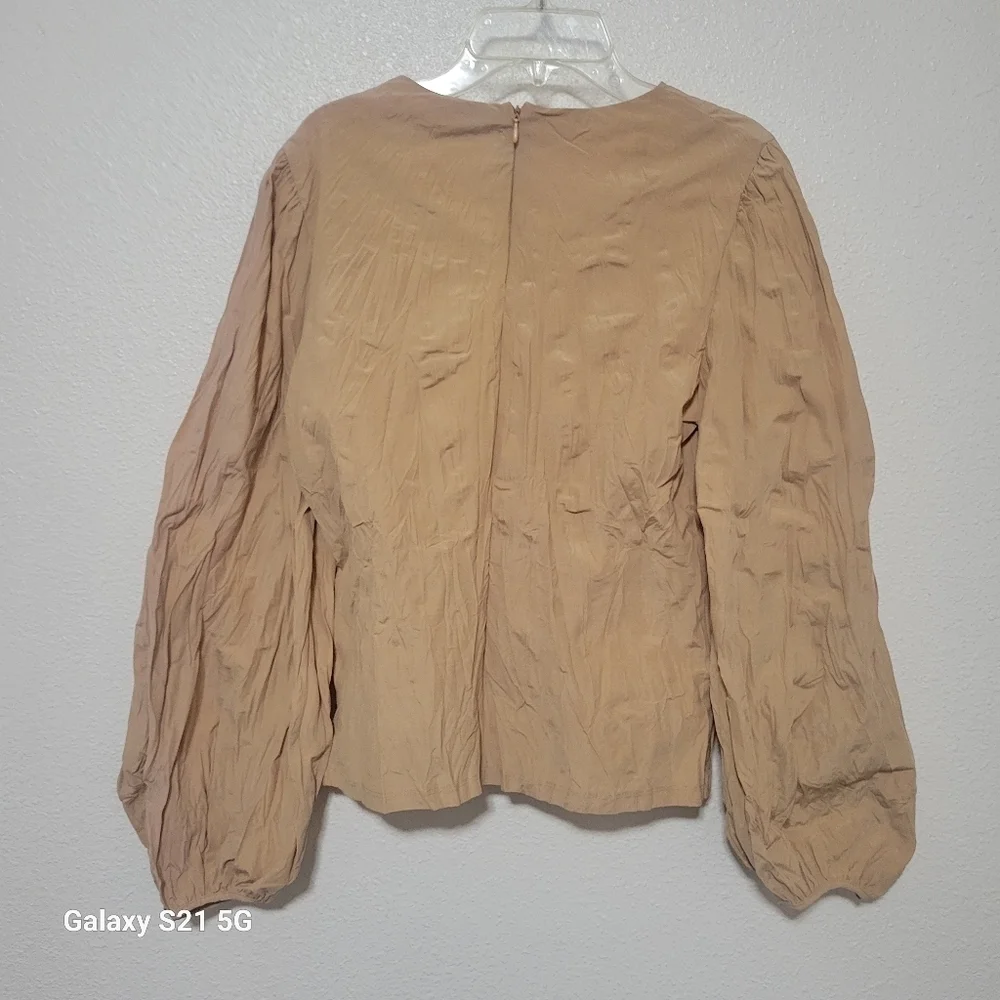 NWT Zara crinkle balloon sleeve top size  small